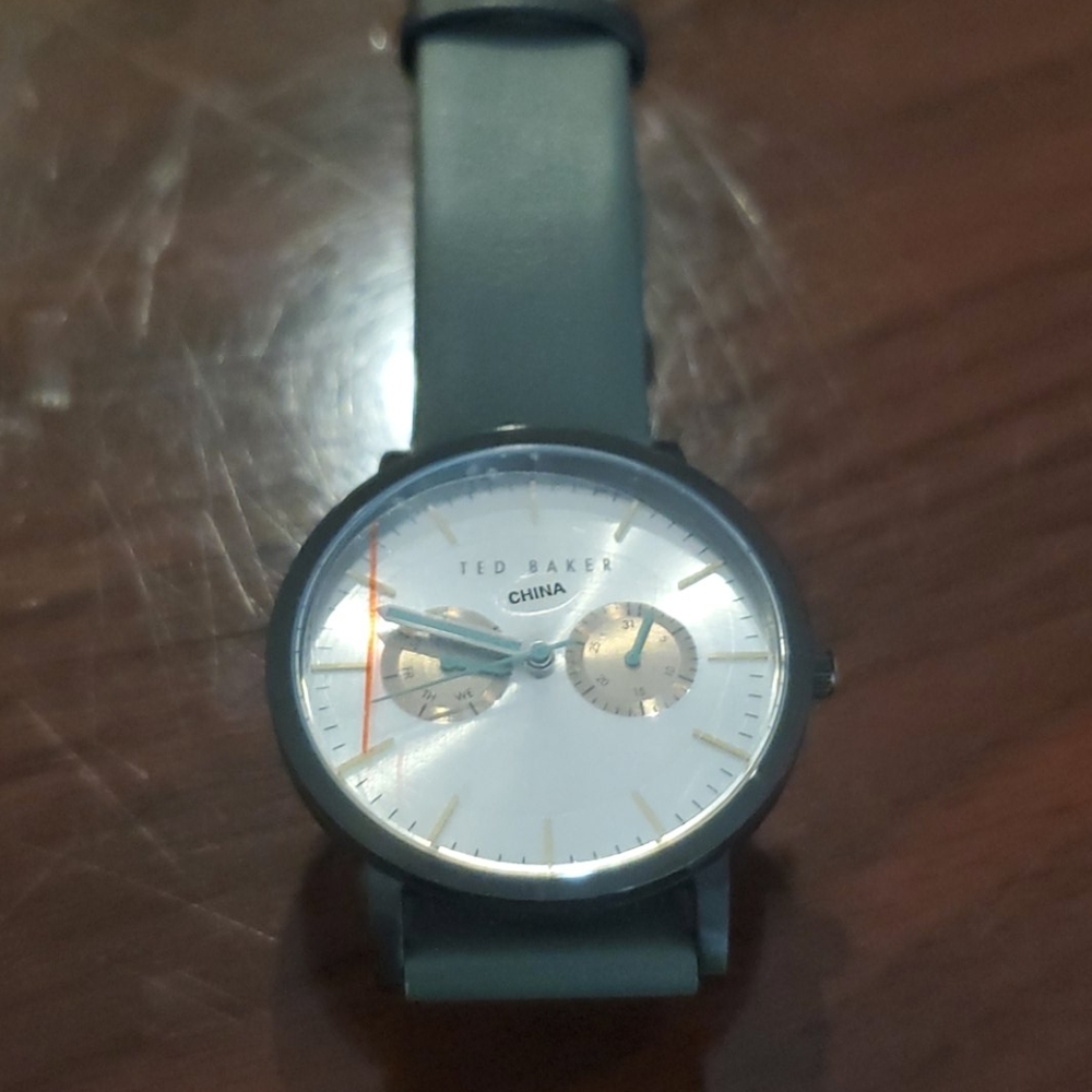Multifunction Ted Baker Watch - Picture 4 of 5